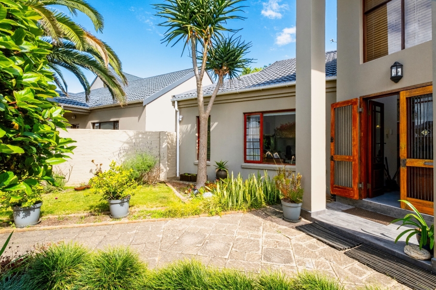 4 Bedroom Property for Sale in King George Park Western Cape